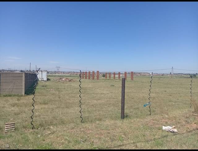 93,766M² FARM FOR SALE IN ROODS GARDENS